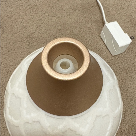 Young Living Diffuser - Picture 4 of 8